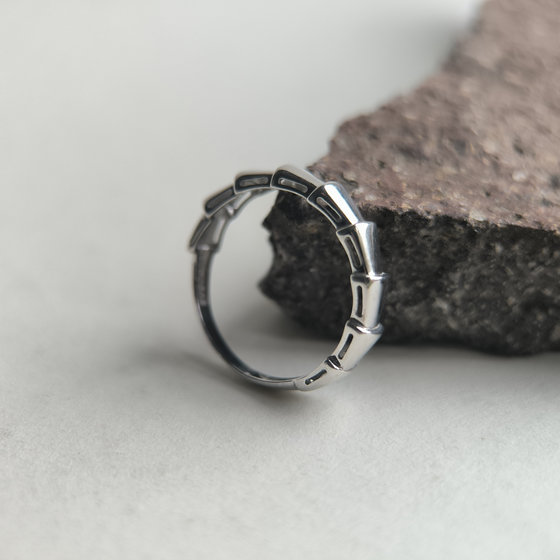 Серебряное кольцо без камней