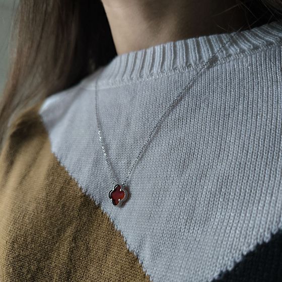 Серебряное колье с агатом