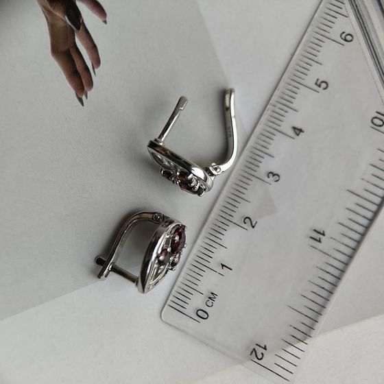 Серебряные серьги с гранатом 1.808ct