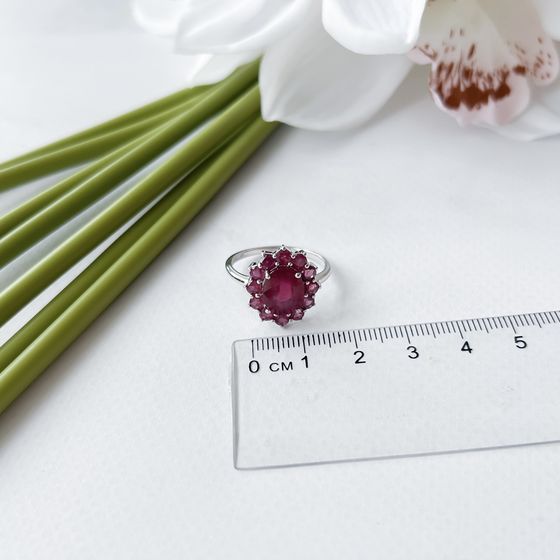 Серебряное кольцо с рубином 5.59ct