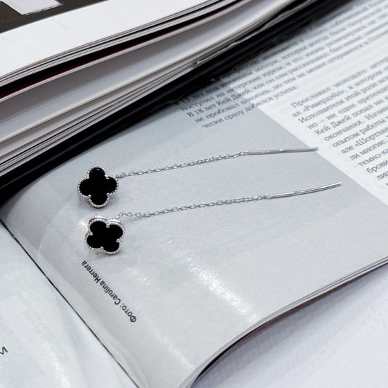 Серебряные серьги с ониксом Серебряные серьги с ониксом