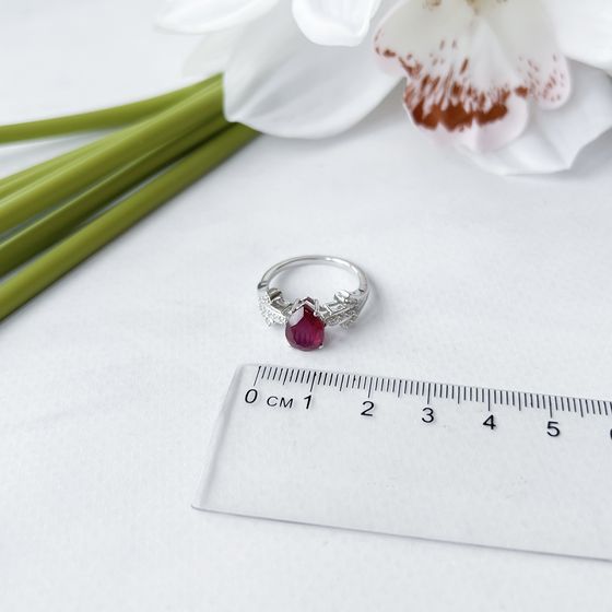 Серебряное кольцо с рубином 2.863ct