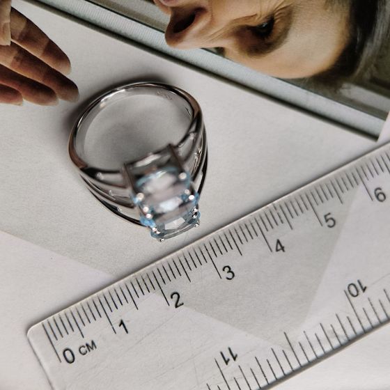 Серебряное кольцо с топазом 7.65ct
