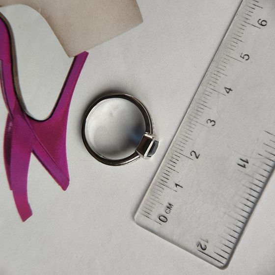 Серебряное кольцо с сапфиром nano 1.303ct, фианитами