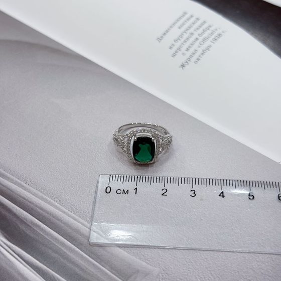 Серебряное кольцо с изумрудом nano 3.438ct