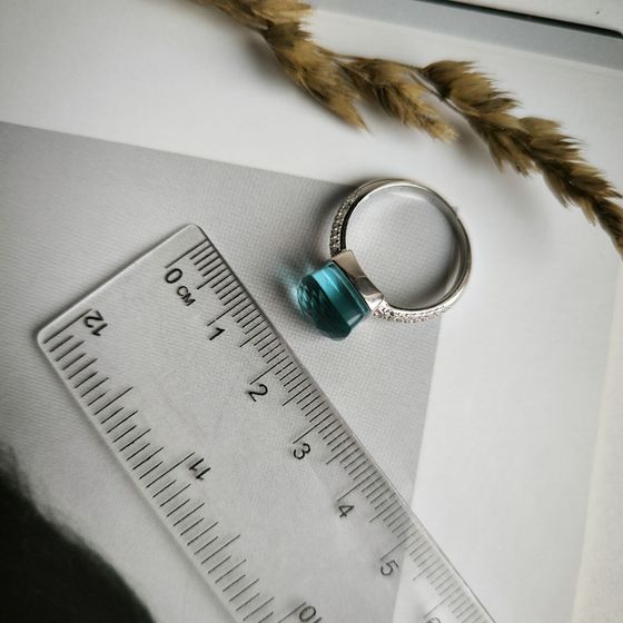 Серебряное кольцо с фианитами