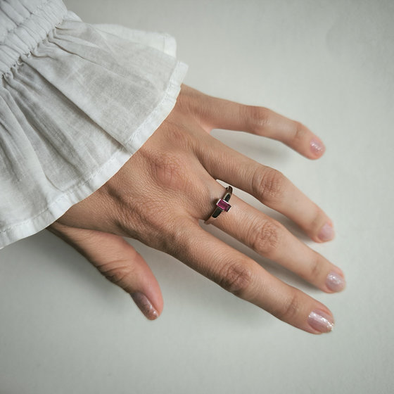 Серебряное кольцо с рубином 0.42ct
