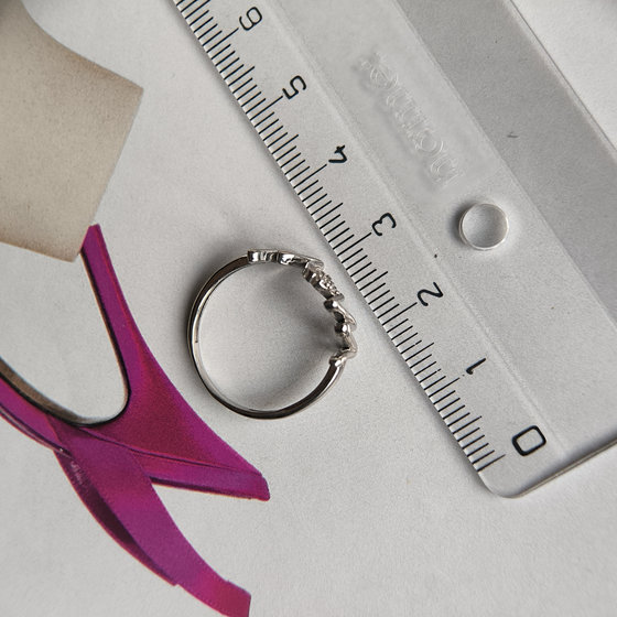 Серебряное кольцо с фианитами