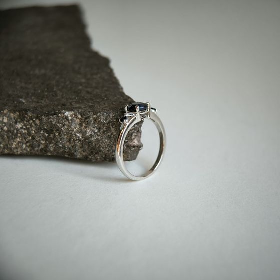 Серебряное кольцо с сапфиром 1.188ct