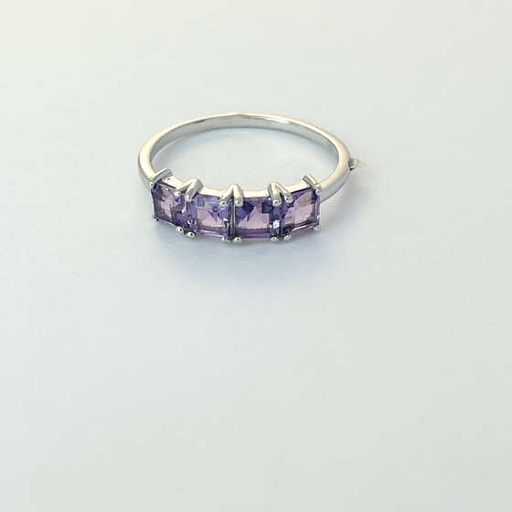 Серебряное кольцо с аметистом 1.53ct