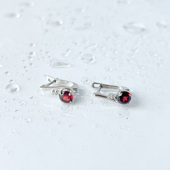 Серебряные серьги с гранатом 1.152ct