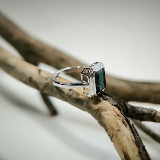 Серебряное кольцо с топазом Лондон Блю 3.138ct