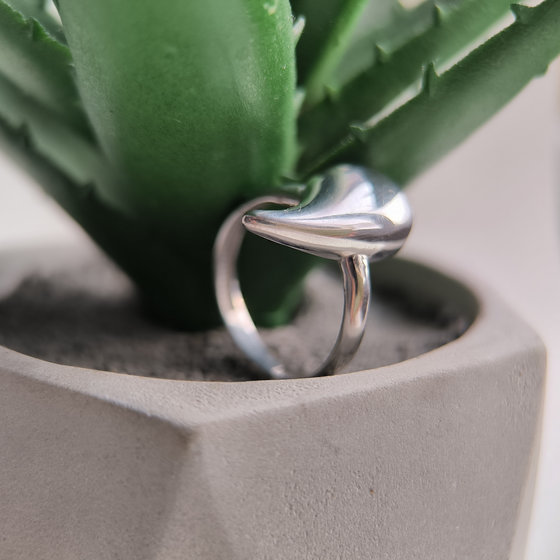 Серебряное кольцо без камней