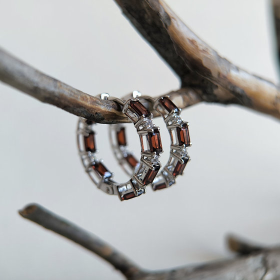 Серебряные серьги с гранатом 6.17ct
