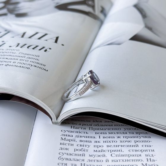 Серебряное кольцо с александритом 3.577ct