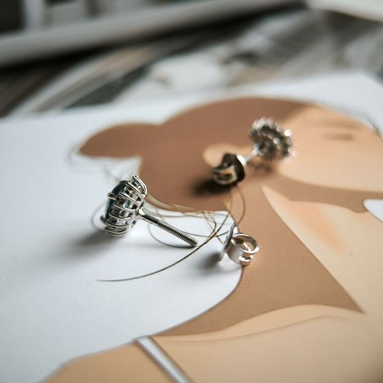 Серебряные серьги с топазом Лондон Блю 1.467ct