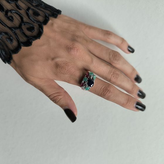 Серебряное кольцо с сапфиром, рубином, изумрудом