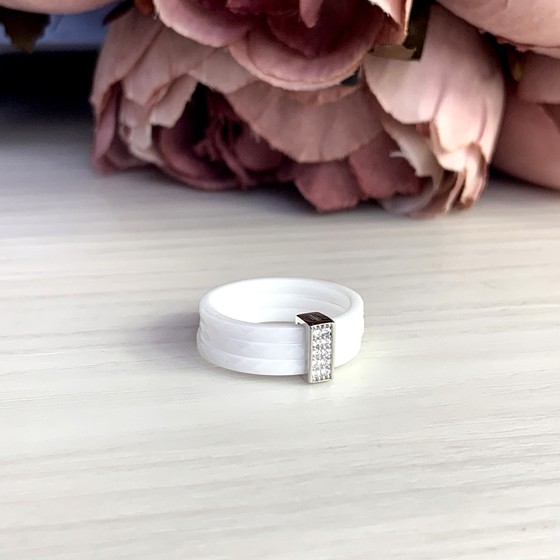 Серебряное кольцо с керамикой