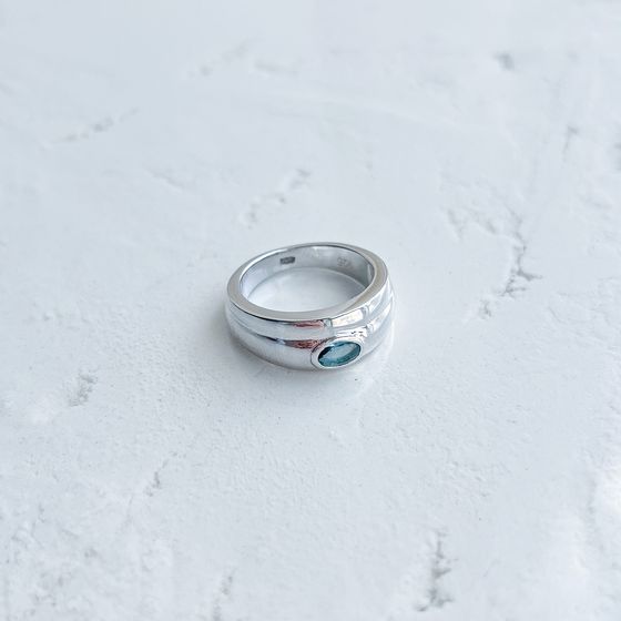 Серебряное кольцо с топазом Лондон Блю 0.4ct