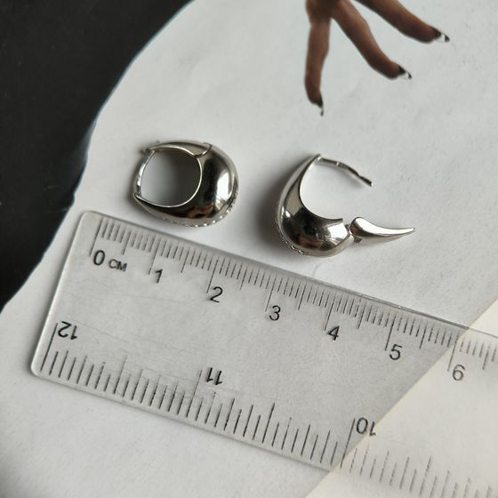 Серебряные серьги с фианитами Серебряные серьги с фианитами