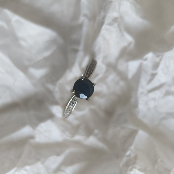 Серебряное кольцо с сапфиром 1.481ct