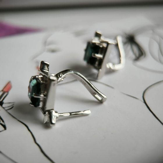 Серебряные серьги с топазом Лондон Блю 3.008ct