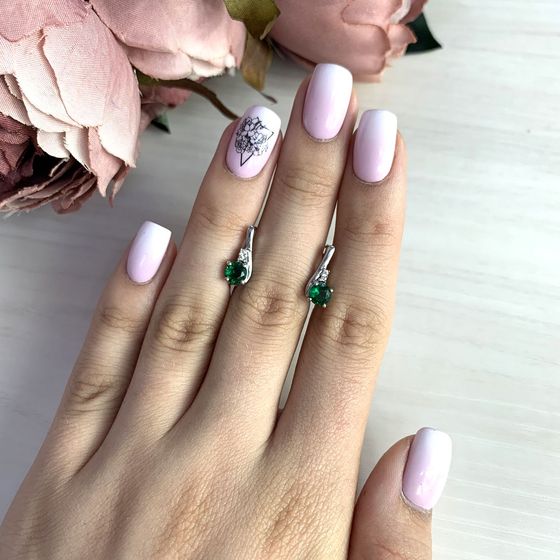 Серебряные серьги с изумрудом nano 0.752ct