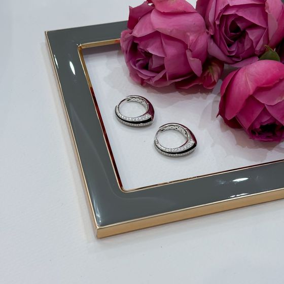 Серебряные серьги с фианитами, емаллю Серебряные серьги с фианитами, емаллю