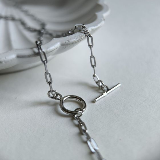 Серебряное колье без камней