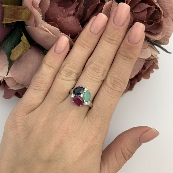 Серебряное кольцо с сапфиром 4.367ct, изумрудом, рубином
