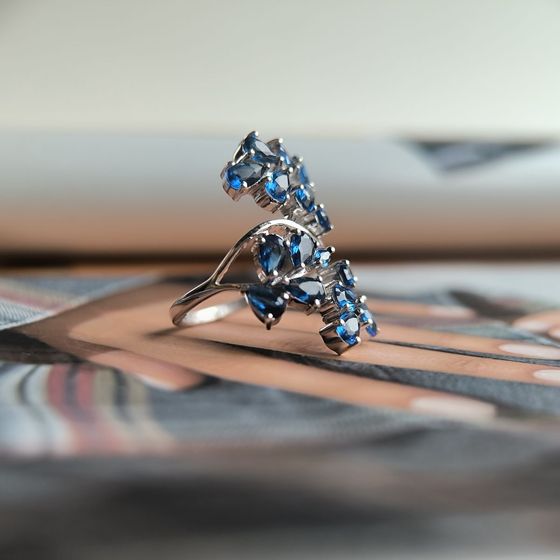 Серебряное кольцо с сапфиром nano 2.37ct