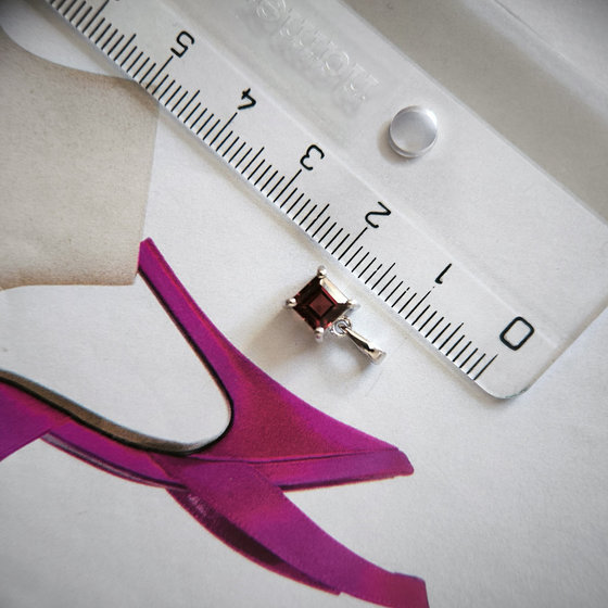 Серебряная подвеска с гранатом 0.85ct