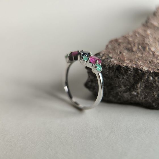 Серебряное кольцо с сапфиром, рубином, изумрудом