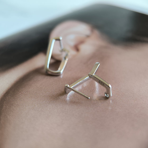 Серебряные серьги без камней