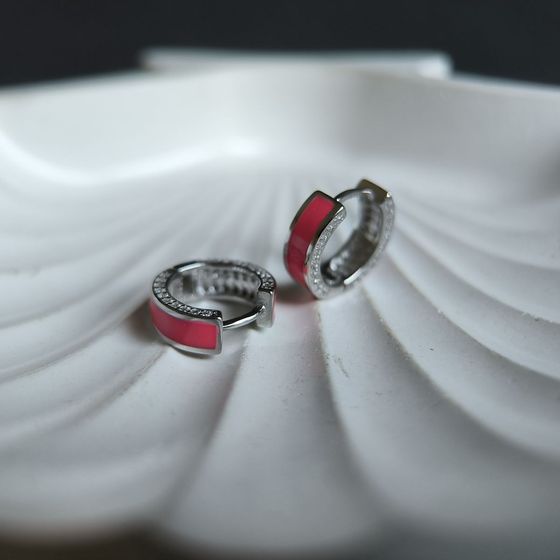 Серебряные серьги с фианитами, емаллю