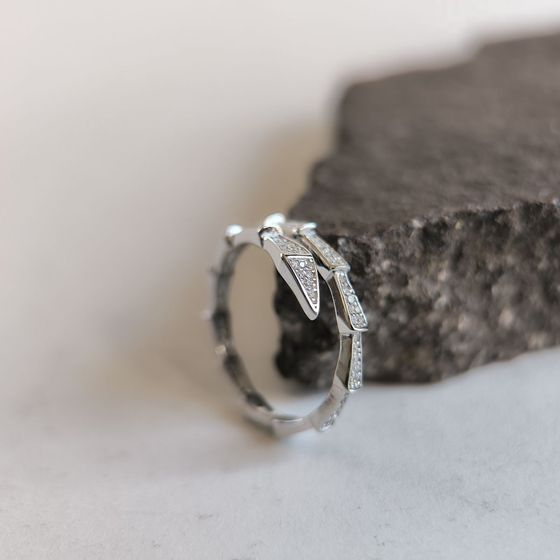 Серебряное кольцо с фианитами