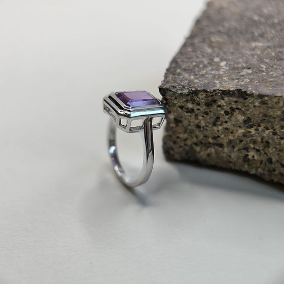 Серебряное кольцо с александритом 4ct