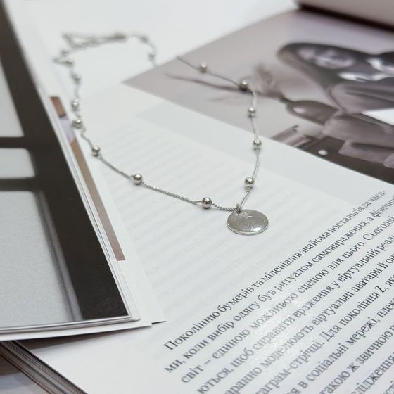 Серебряное колье без камней