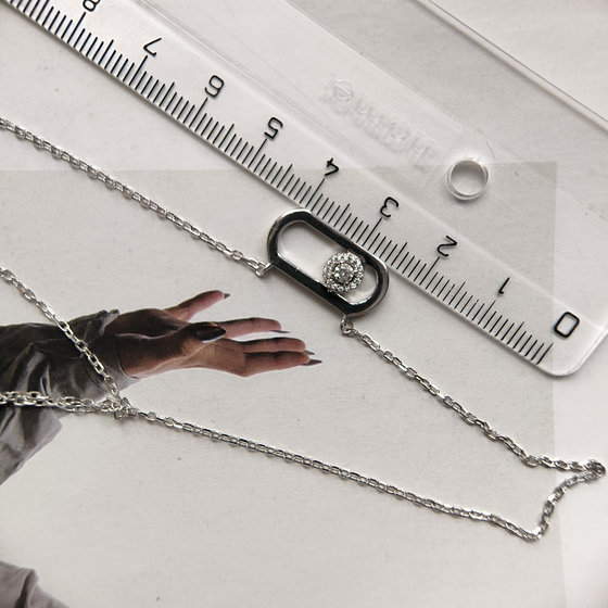 Серебряное колье с фианитами