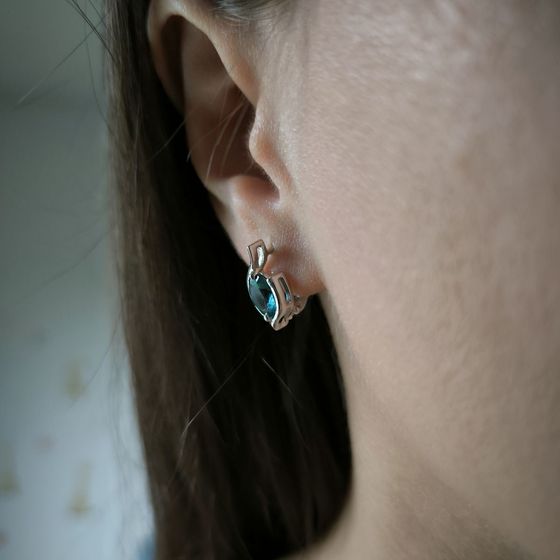 Серебряные серьги с топазом Лондон Блю 1.65ct