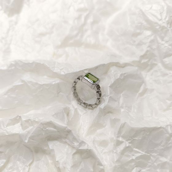 Серебряное кольцо с хризолітом 1.633ct