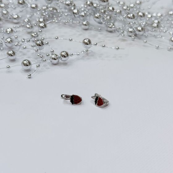 Серебряные серьги с емаллю