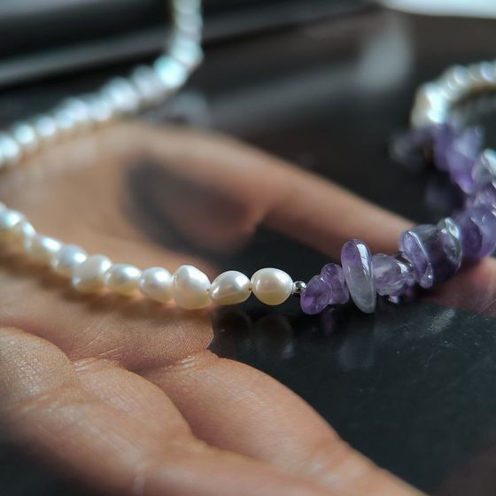 Серебряное колье с жемчугом барочным, аметистом