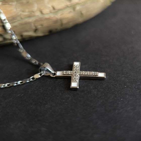 Серебряный крестик с фианитами, емаллю