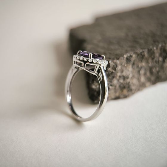 Серебряное кольцо с аметистом 2.12ct