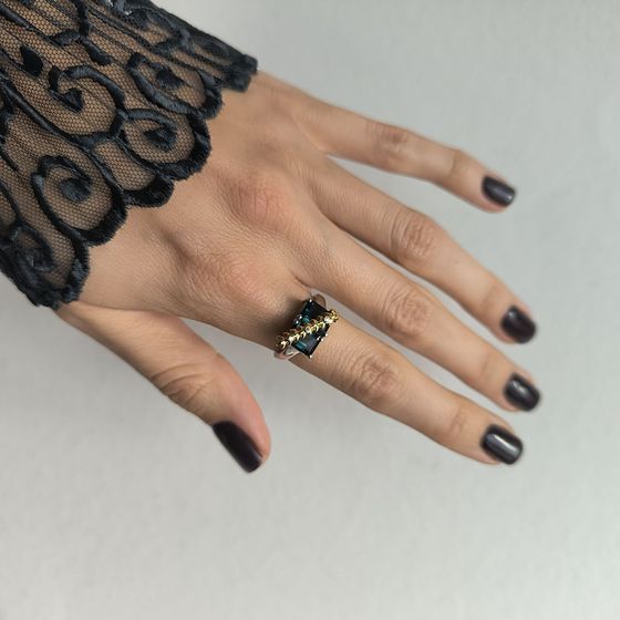 Серебряное кольцо с топазом Лондон Блю 2.603ct