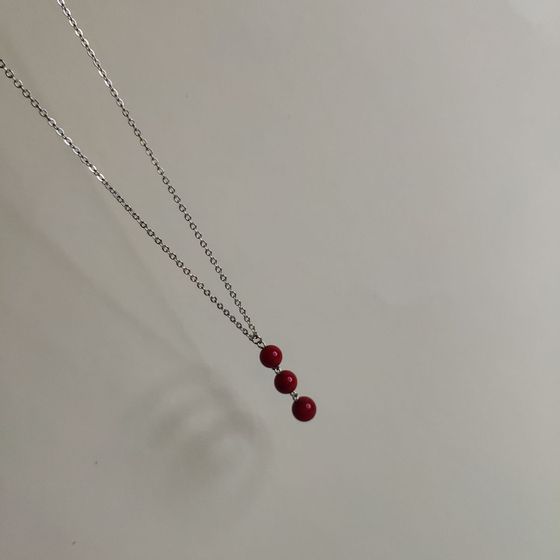 Серебряное колье с кораллом