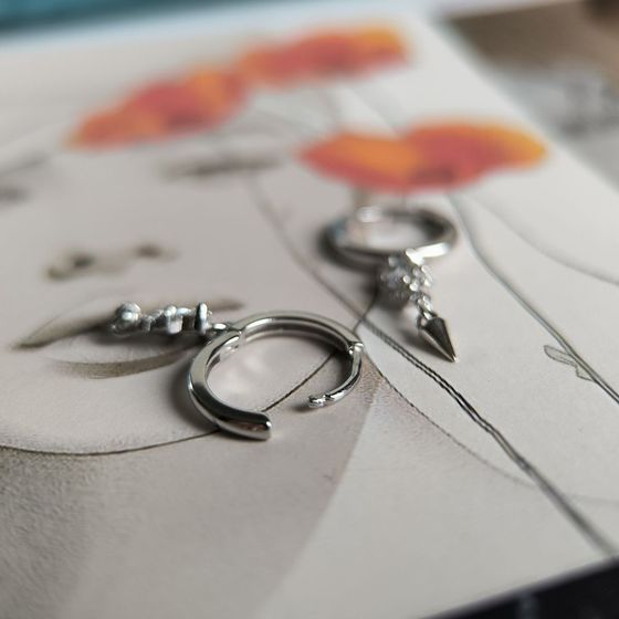 Серебряные серьги с фианитами