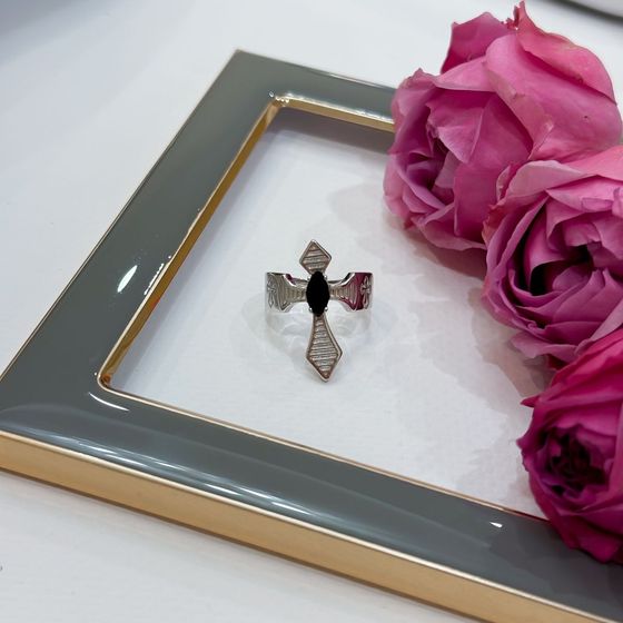 Серебряное кольцо с фианитами