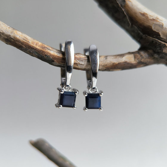 Серебряные серьги с сапфиром 1.528ct